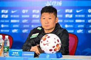 记者:蓉渝德比铜梁龙4位U20球员首发,蓉城9名30岁以上球员